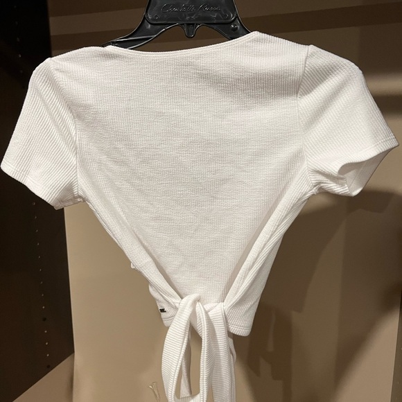 Hollister White Wrap Crop Top with Tie Front - Picture 4 of 5